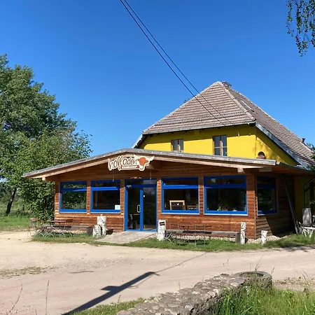 - Der Schwarzstorch דירה